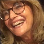 Insegnante in pensione, lunga esperienza, insegna materie letterarie a ragazzi scuole superiori